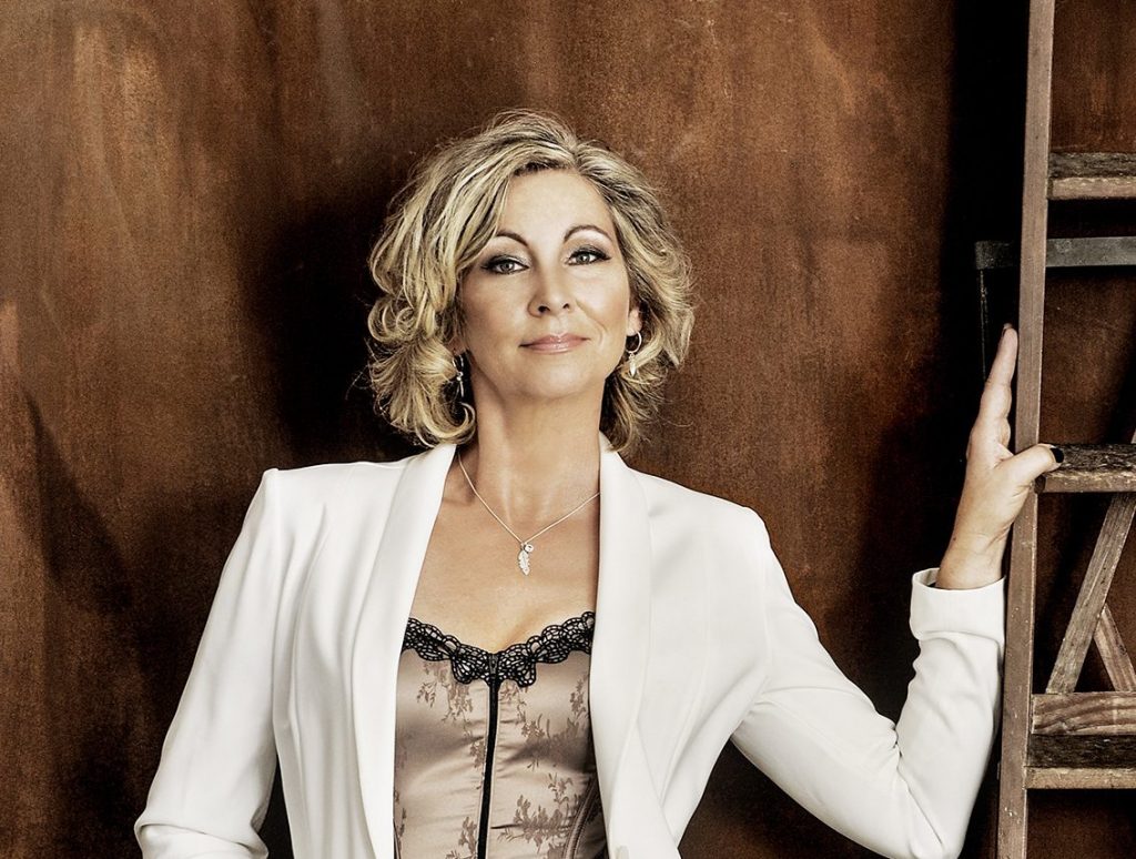 ClaudiaJung-Pressefoto_szog_ManfredEsser_300dpi